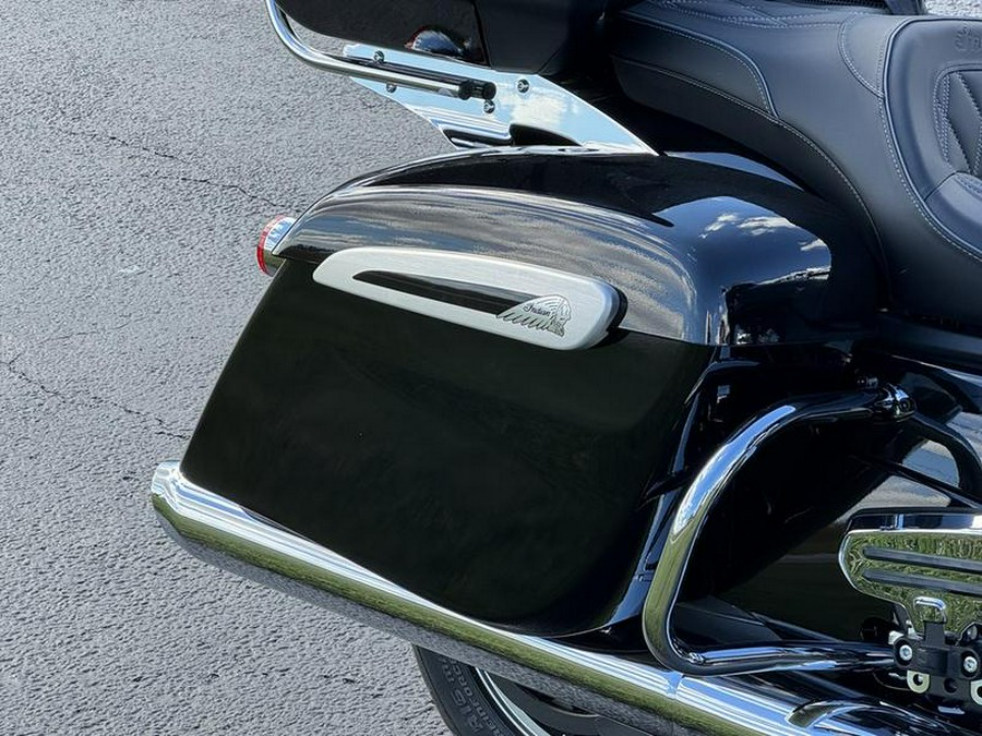 2025 Indian Motorcycle® Pursuit® Limited Black Metallic