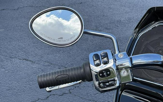 2025 Indian Motorcycle® Pursuit® Limited Black Metallic