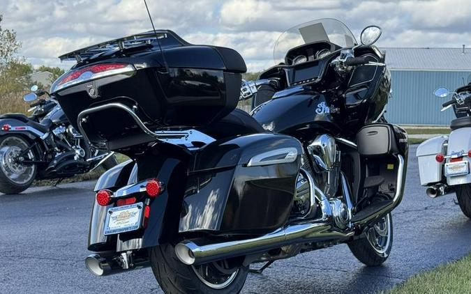2025 Indian Motorcycle® Pursuit® Limited Black Metallic