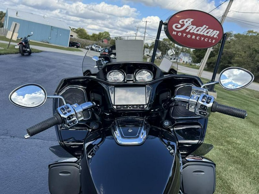 2025 Indian Motorcycle® Pursuit® Limited Black Metallic