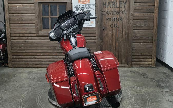 2025 Harley-Davidson® Street Glide™ WHSKEY FIRSTORM/BLK TRIM