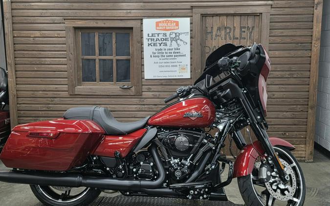 2025 Harley-Davidson® Street Glide™ WHSKEY FIRSTORM/BLK TRIM