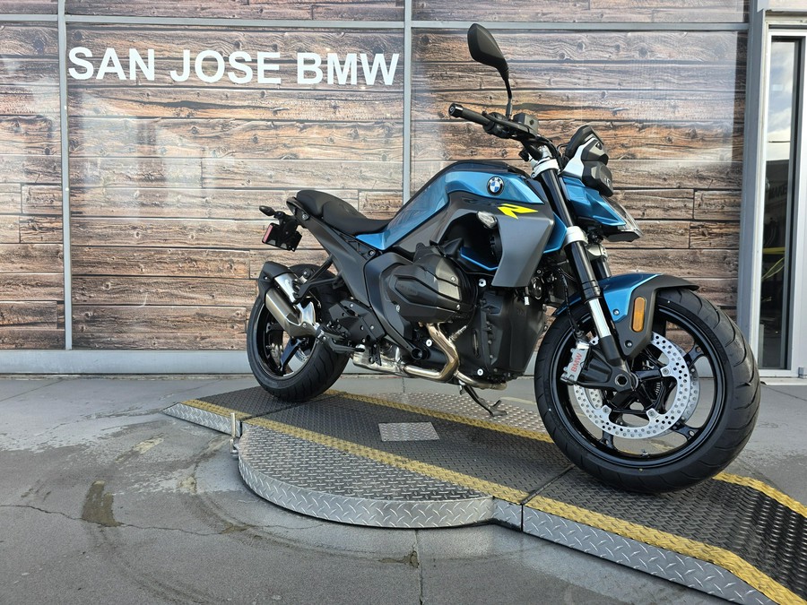 2026 BMW R 1300 R