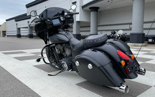 2018 Indian Motorcycle Indian® Chieftain Dark Horse®
