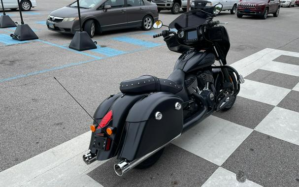 2018 Indian Motorcycle Indian® Chieftain Dark Horse®