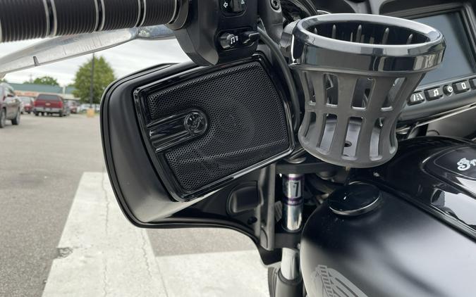 2018 Indian Motorcycle Indian® Chieftain Dark Horse®