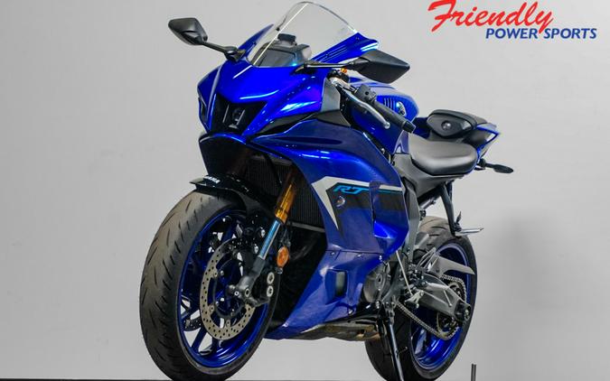 2025 YAMAHA YZF-R7