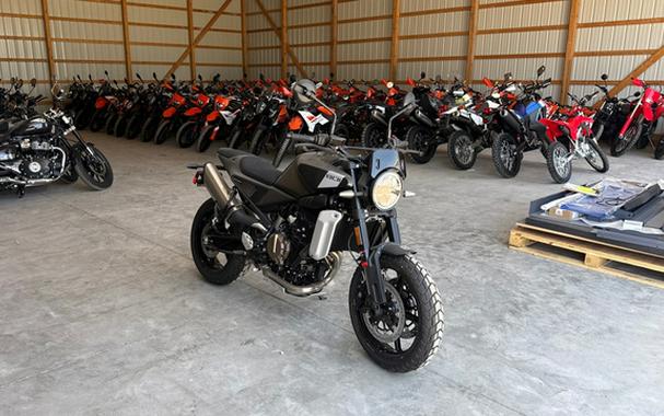 2025 Husqvarna Motorcycles SVARTPILEN 801