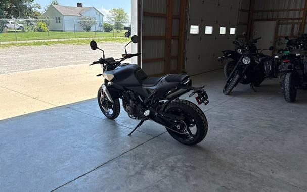 2025 Husqvarna Motorcycles SVARTPILEN 801