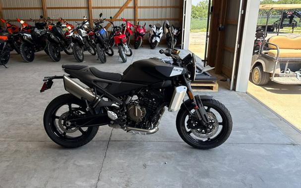 2025 Husqvarna Motorcycles SVARTPILEN 801