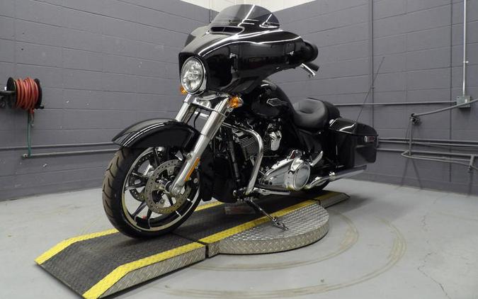 2023 Harley-Davidson® FLHX - Street Glide®