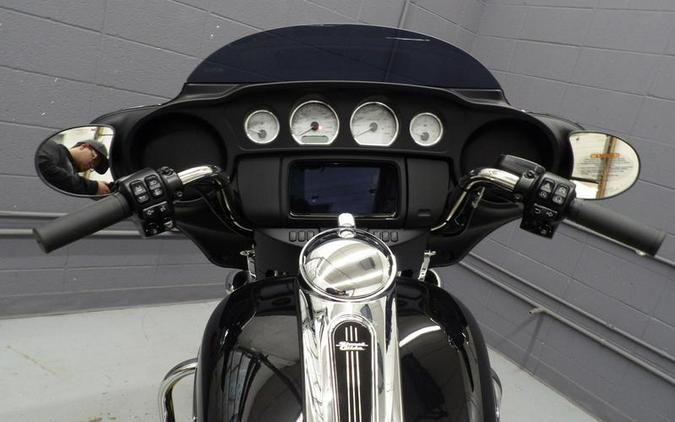 2023 Harley-Davidson® FLHX - Street Glide®