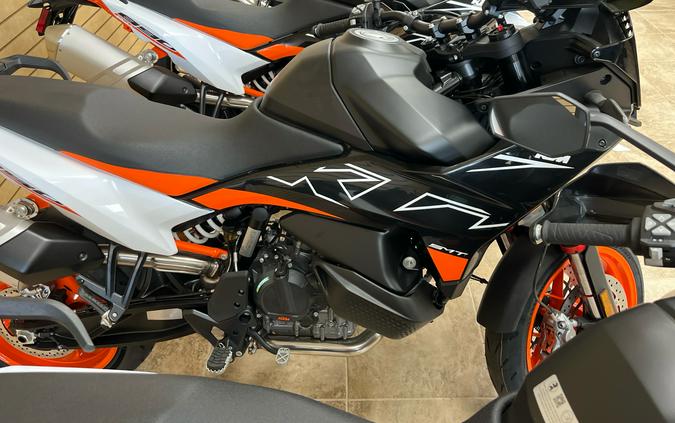2024 KTM 890 SMT