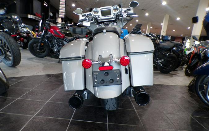 2022 Indian Motorcycle® Chieftain® Limited Silver Quartz Metallic