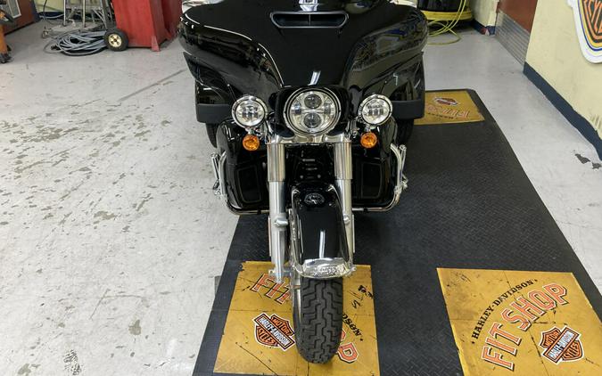 2021 Harley-Davidson Tri Glide Ultra Vivid Black