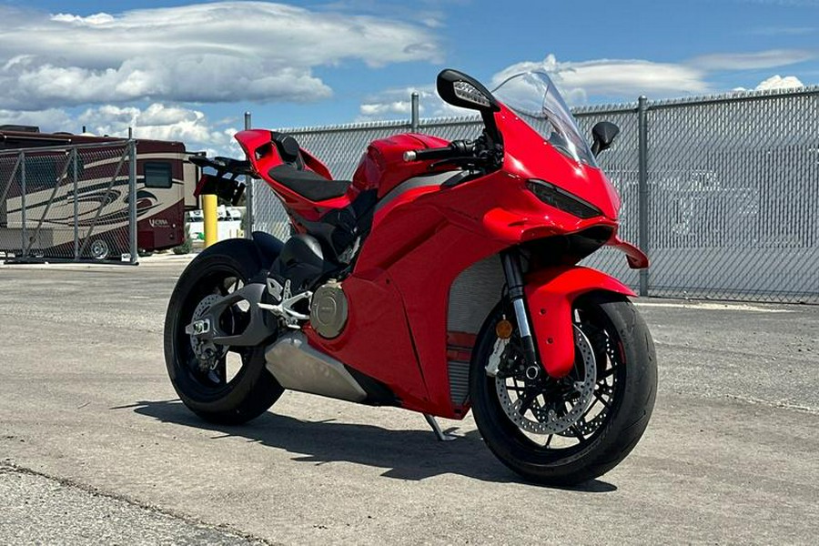 2025 Ducati Panigale V4