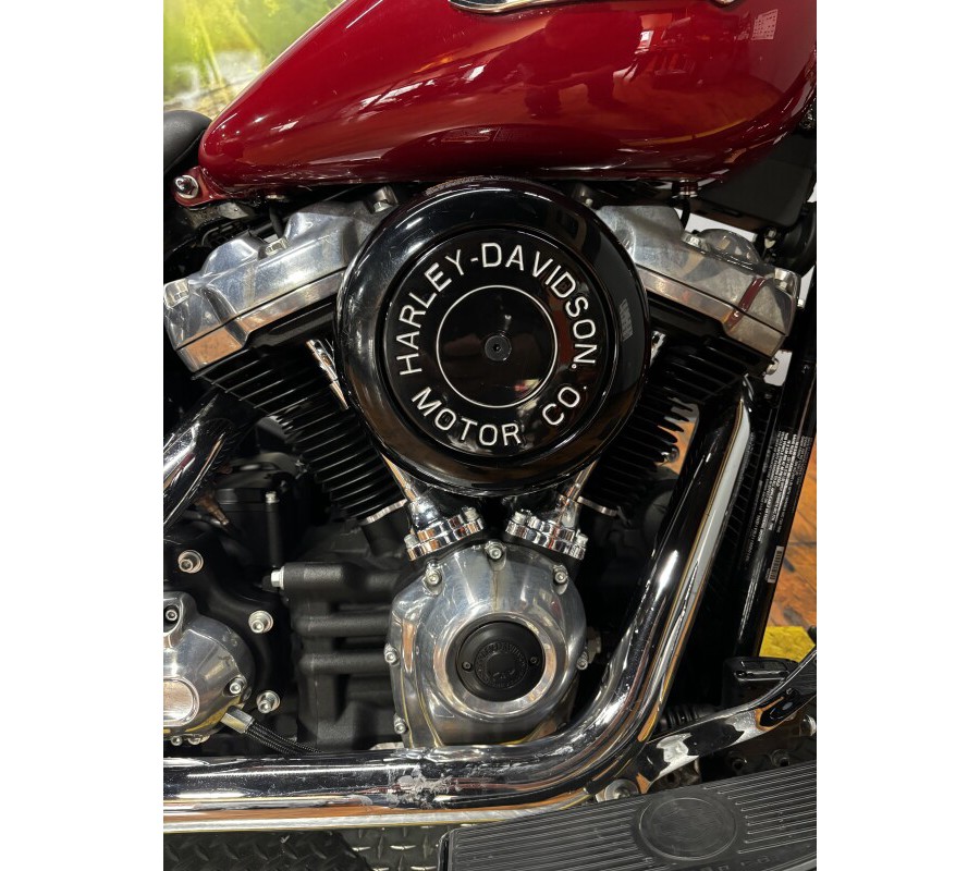 2021 Harley-Davidson® Softail Slim® BILLIARD RED