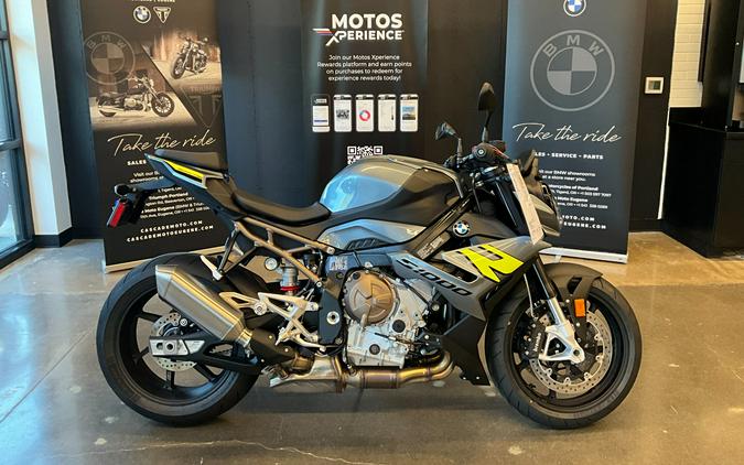 2024 BMW S 1000 R