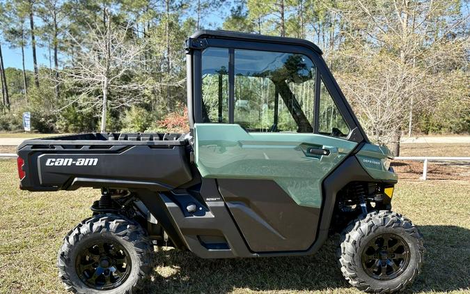 2026 Can-Am® Defender DPS CAB HD10