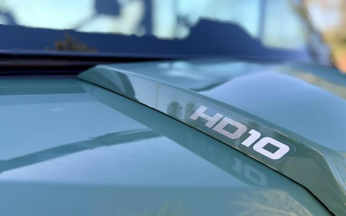 2026 Can-Am® Defender DPS CAB HD10