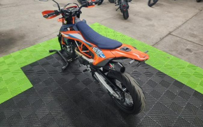 2024 KTM 690 SMC R