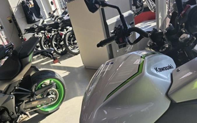 2024 Kawasaki Z7 Hybrid ABS