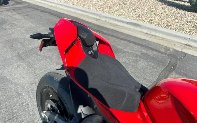 2025 Ducati Panigale V4s