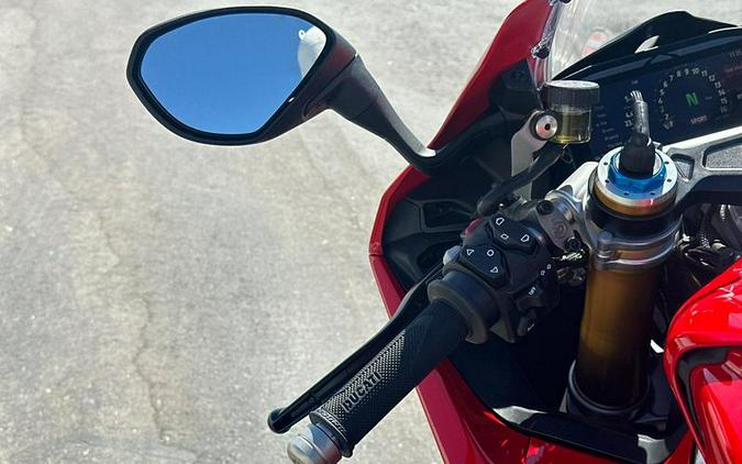 2025 Ducati Panigale V4s