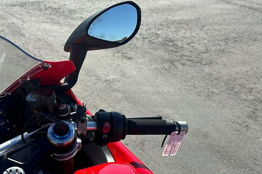 2025 Ducati Panigale V4s