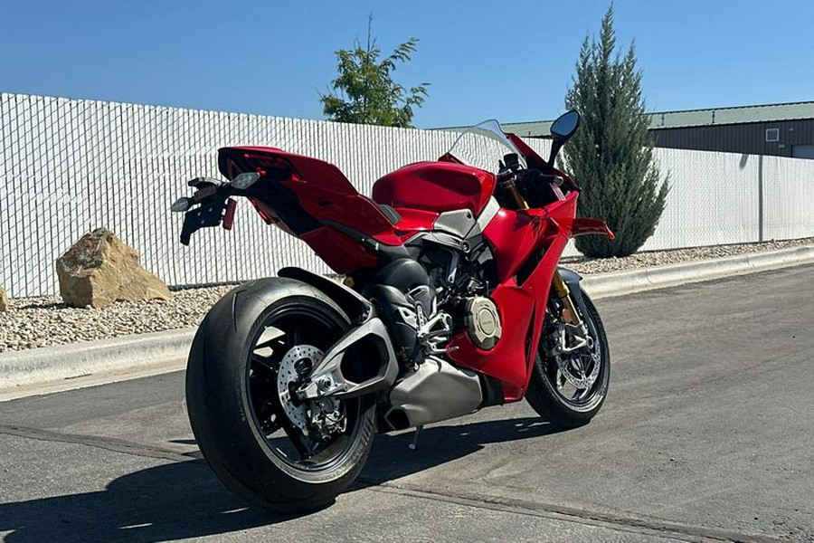 2025 Ducati Panigale V4s