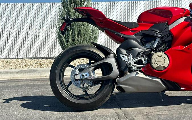 2025 Ducati Panigale V4s