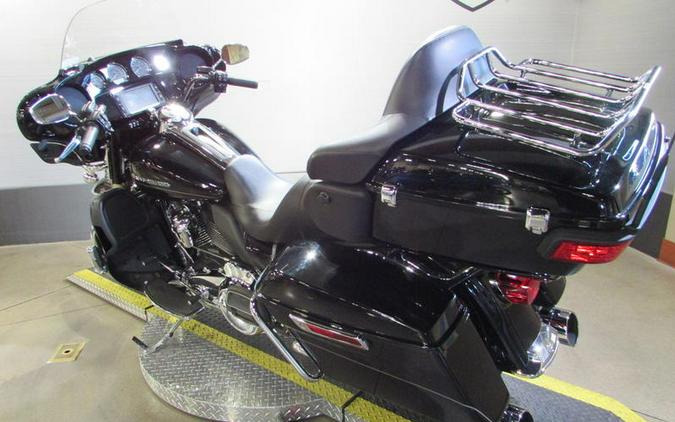2017 Harley-Davidson® FLHTK - Ultra Limited