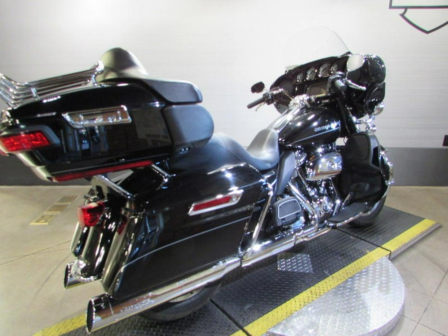 2017 Harley-Davidson® FLHTK - Ultra Limited