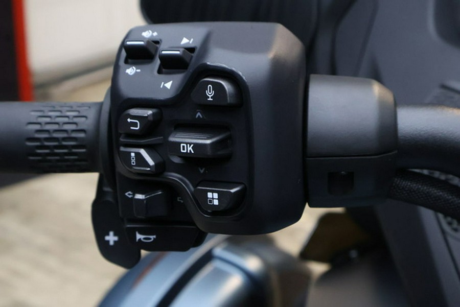2026 Can-Am Spyder RT Limited Dark