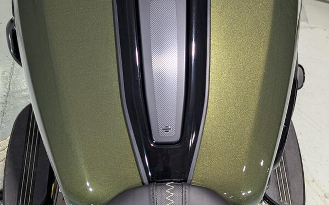 2026 Harley-Davidson® Road Glide® Olive Steel Metallic / Vivid Black - Black Finish