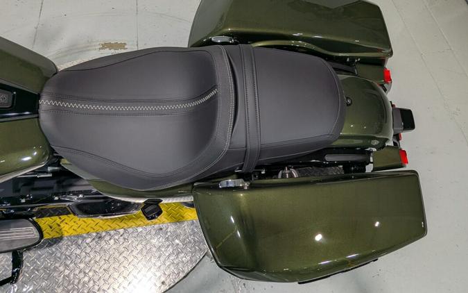 2026 Harley-Davidson® Road Glide® Olive Steel Metallic / Vivid Black - Black Finish