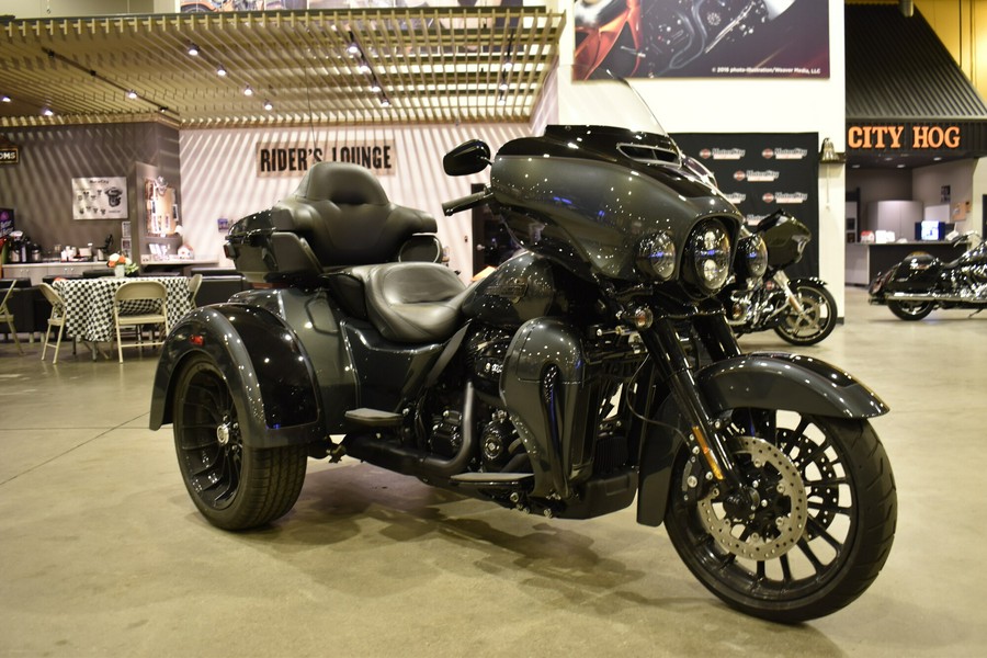 2025 Harley-Davidson Tri Glide Ultra FLHTCUTG