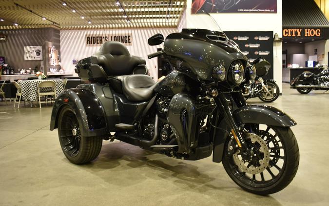 2025 Harley-Davidson Tri Glide Ultra FLHTCUTG