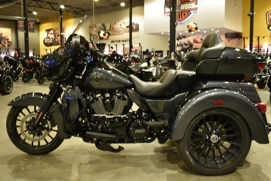 2025 Harley-Davidson Tri Glide Ultra FLHTCUTG