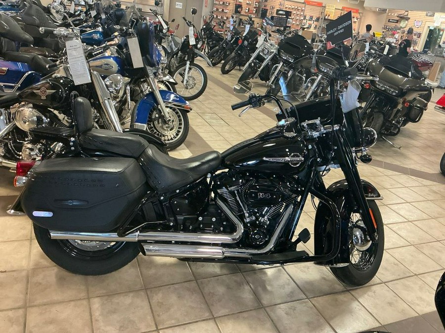 2020 Harley-Davidson® FLHCS - Heritage Classic 114