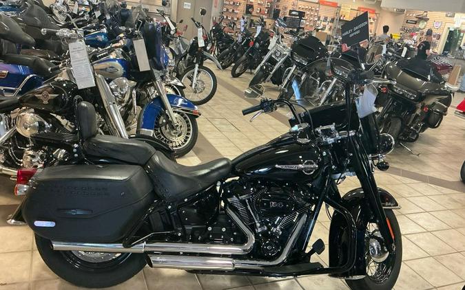 2020 Harley-Davidson® FLHCS - Heritage Classic 114