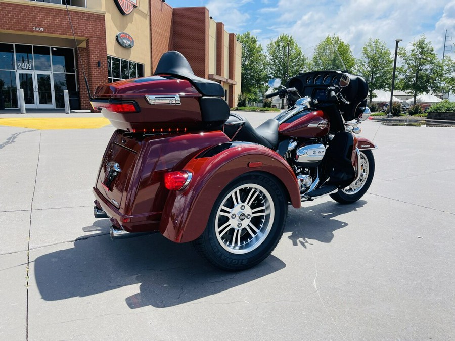 2024 Harley-Davidson Tri Glide Ultra FLHTCUTG