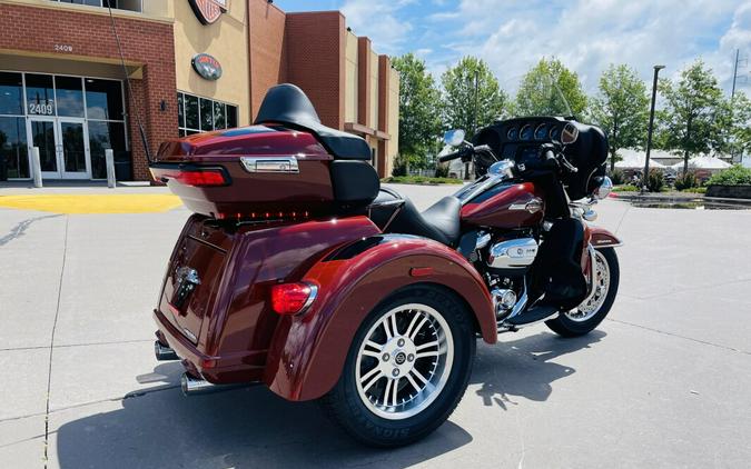 2024 Harley-Davidson Tri Glide Ultra FLHTCUTG