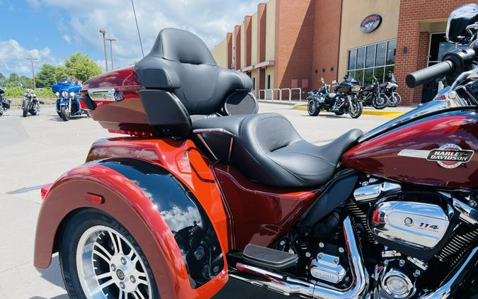 2024 Harley-Davidson Tri Glide Ultra FLHTCUTG