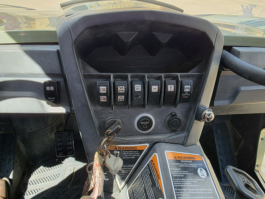 2018 Can-Am Commander DPS 1000R