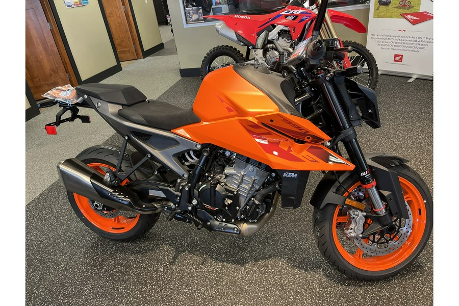 2024 KTM 990 DUKE