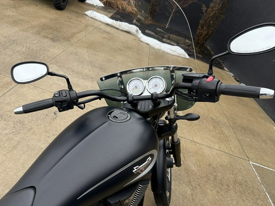 2016 Victory Motorcycles Vegas 8-Ball Gloss Black