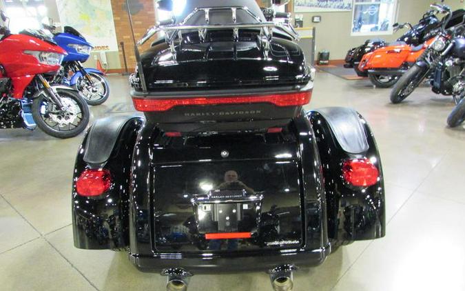 2022 Harley-Davidson® FLHTCUTG - Tri Glide® Ultra
