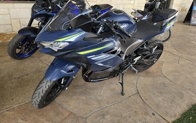 2022 KAWASAKI NINJA 400 ABS