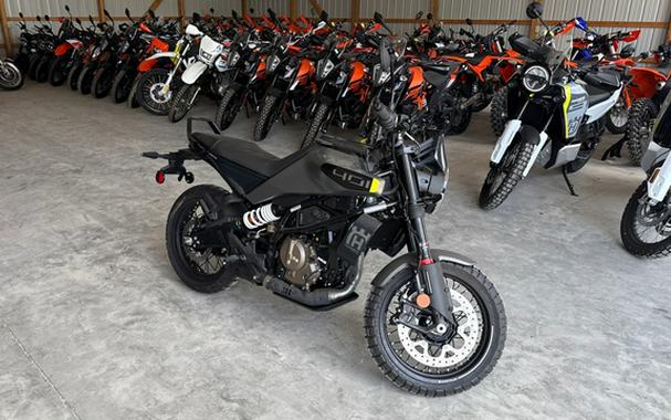 2024 Husqvarna Motorcycles SVARTPILEN 401